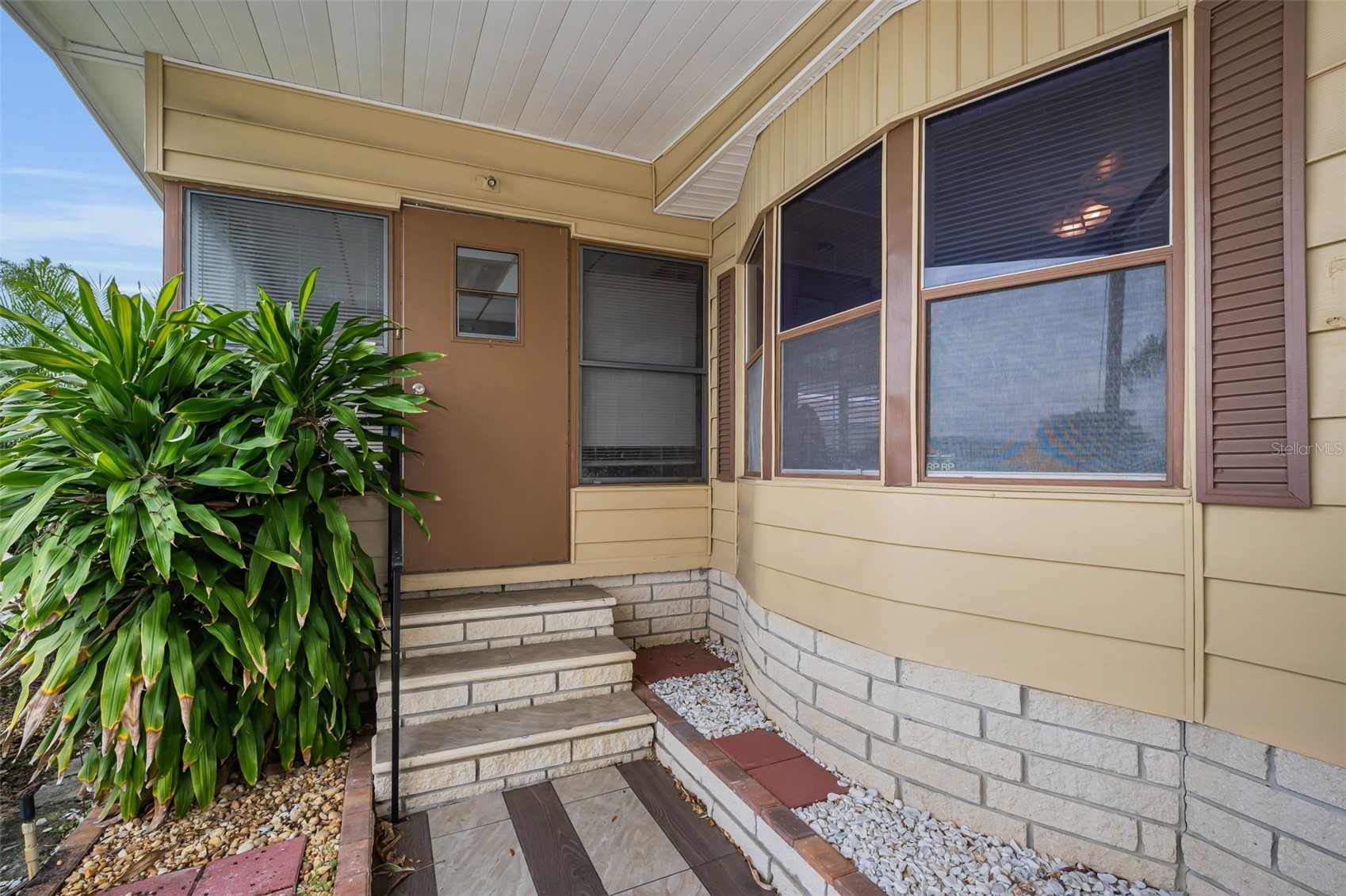 7 MOUNTAIN LAUREL DRIVE