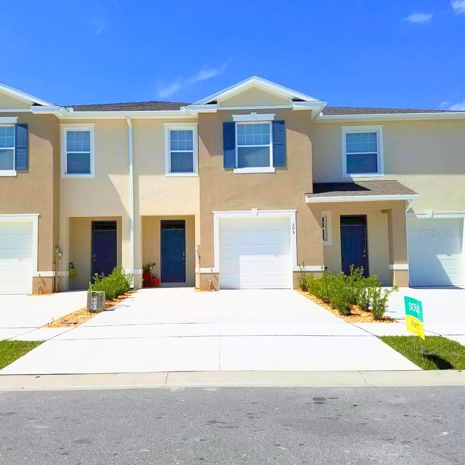 305 FELTRIM RESERVE BOULEVARD