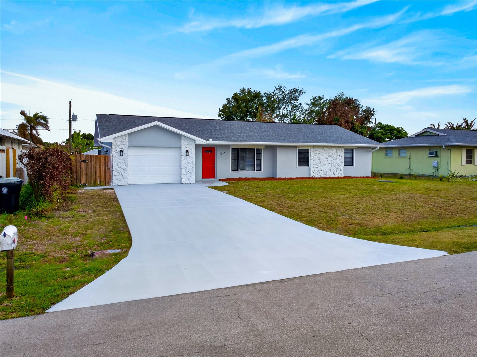 214 SE DUVAL AVENUE