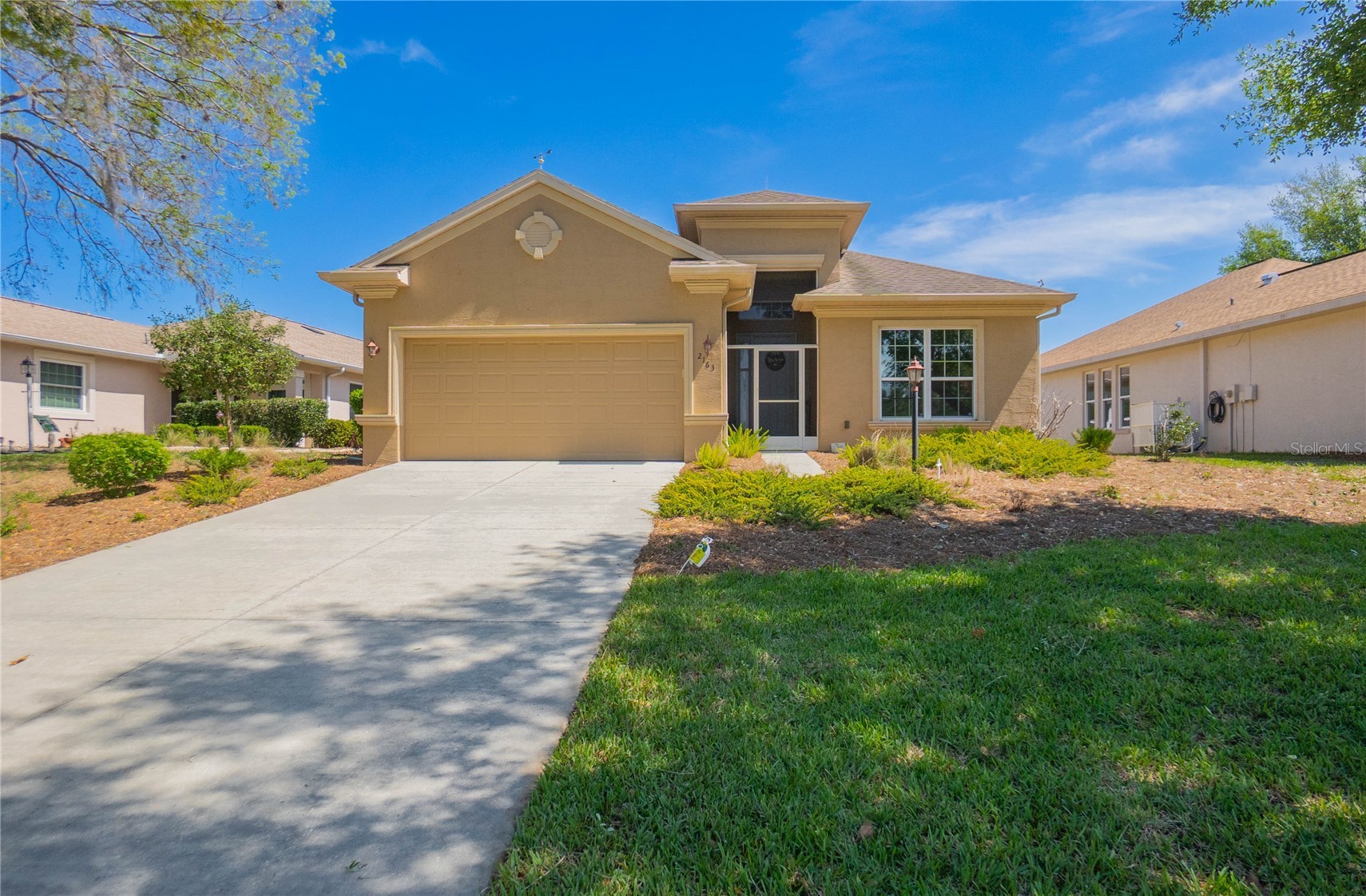 2163 N BRENTWOOD CIRCLE