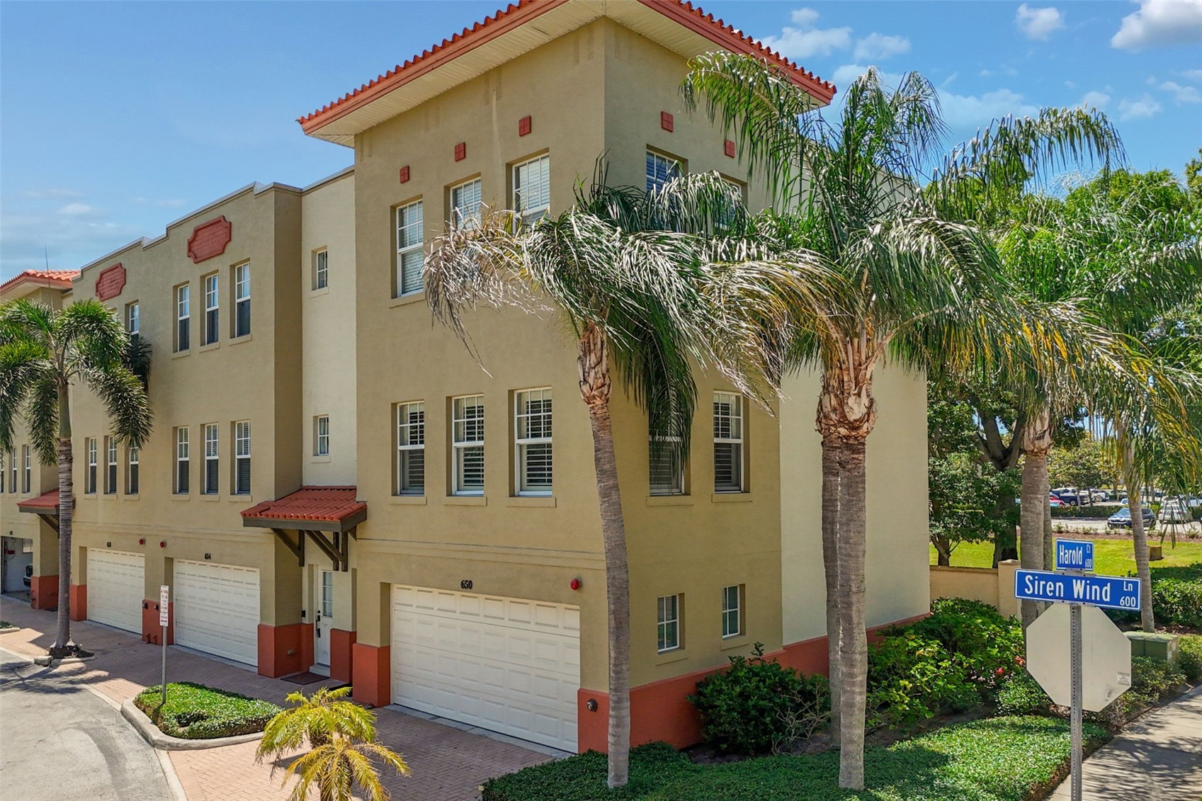 650 SIREN WIND LANE