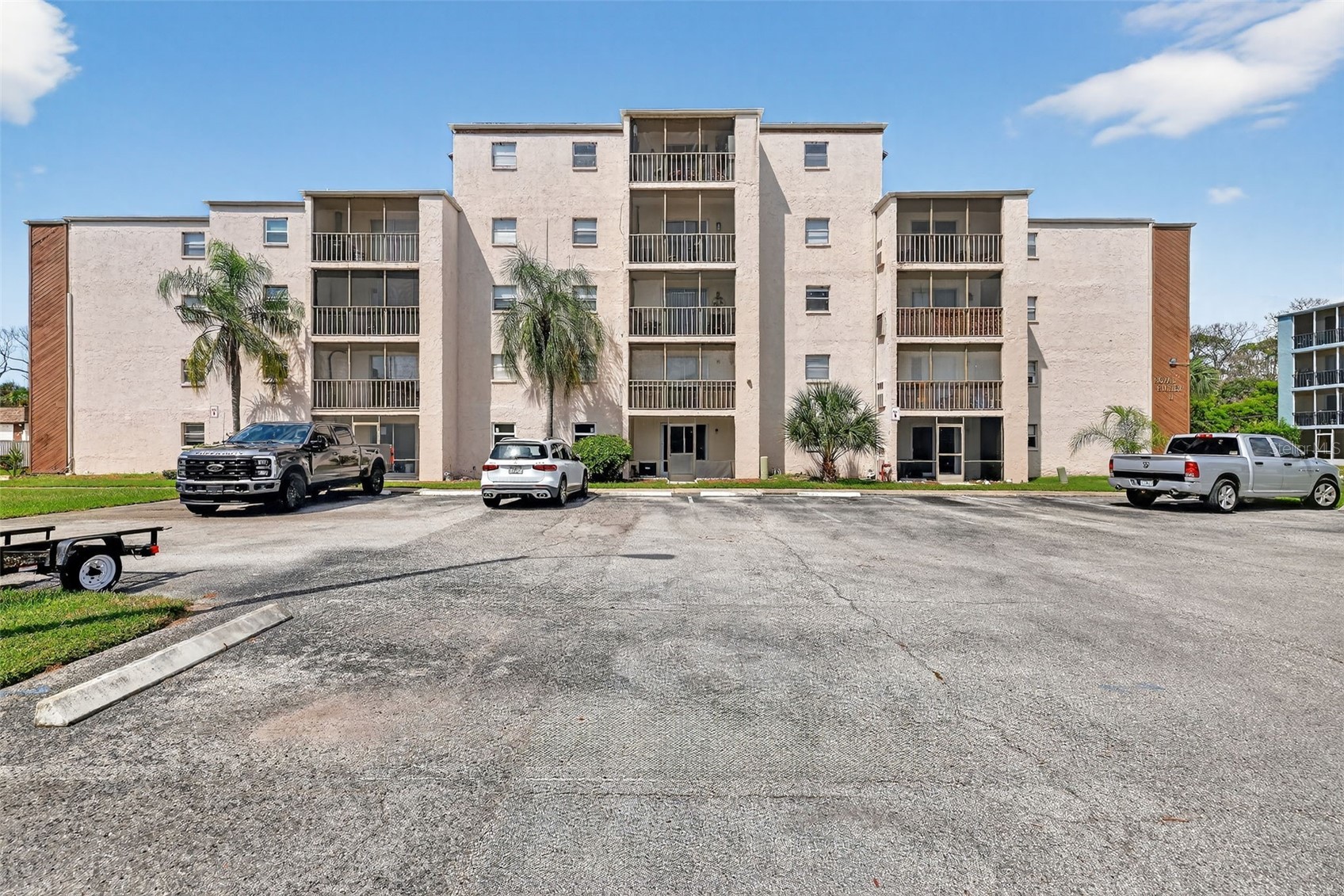 5541 BAY BOULEVARD 203