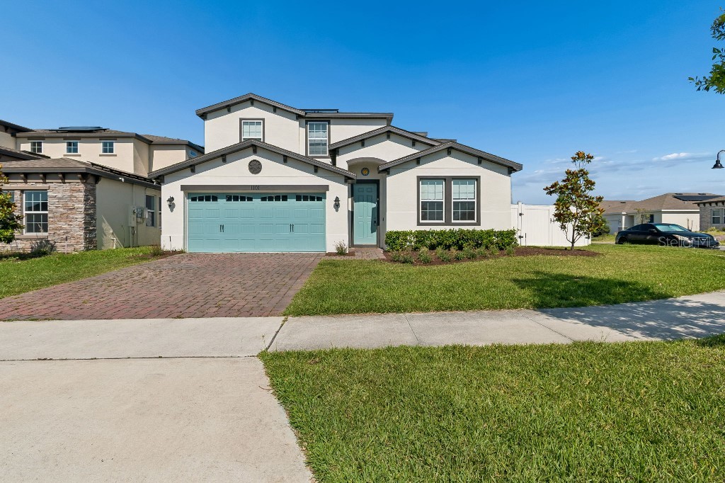 1101 LONE PALM WAY