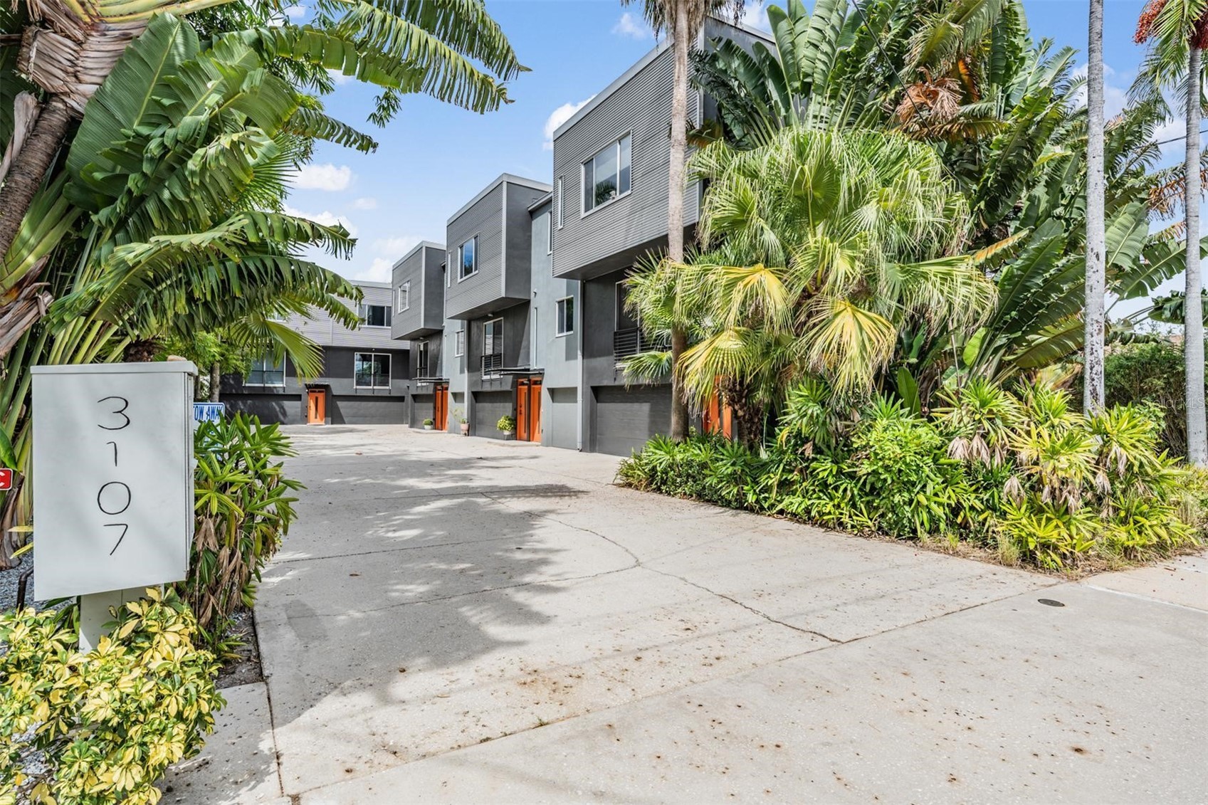 3107 W DE LEON STREET 6