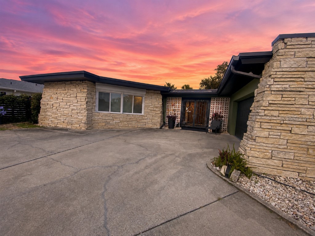 307 ORANGEWOOD LANE