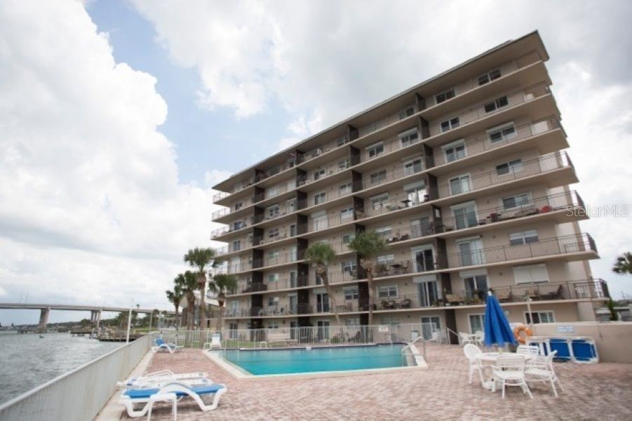 101 N RIVERSIDE DRIVE 2020