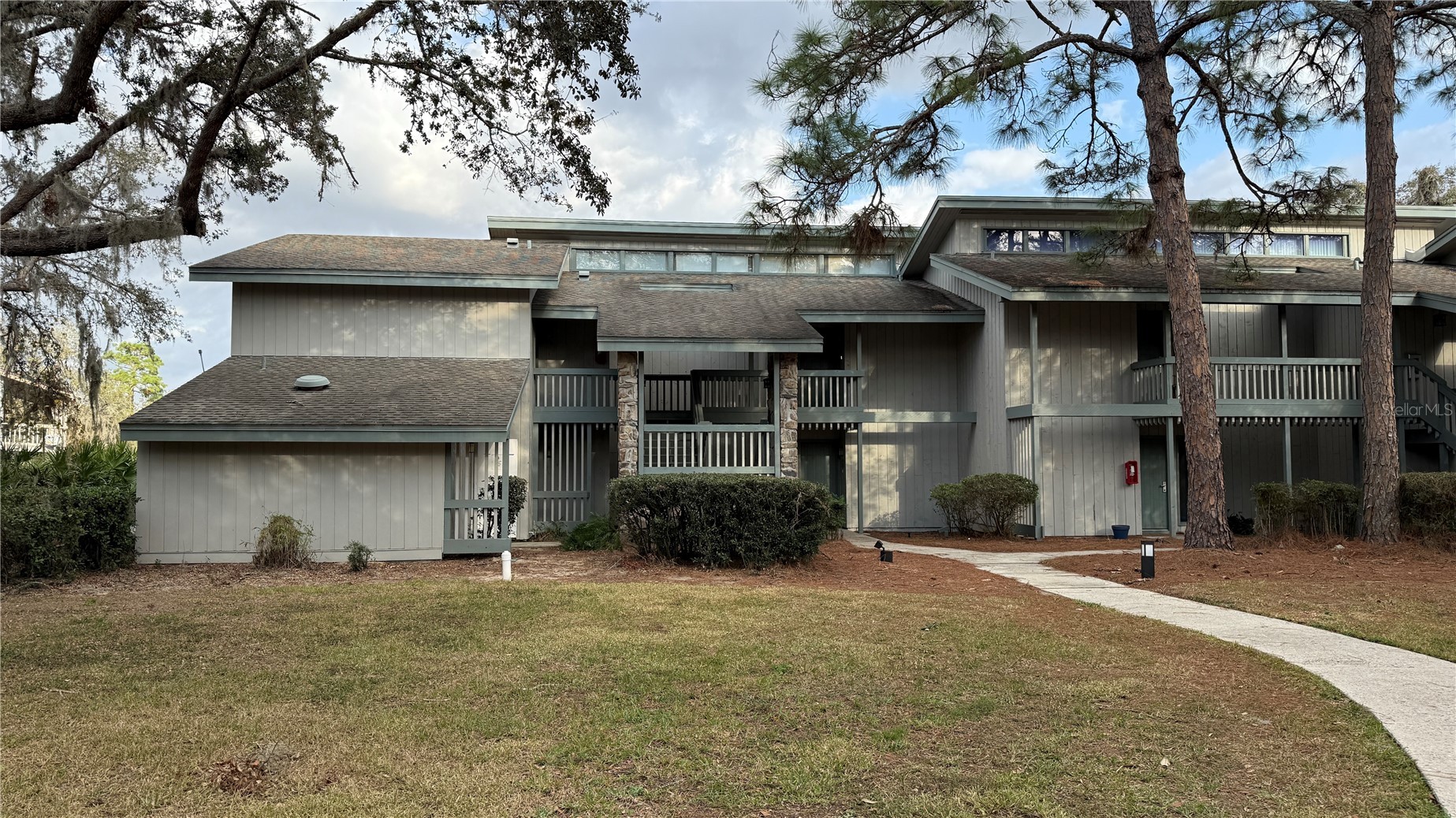 176 PALM VIEW COURT 3475/6