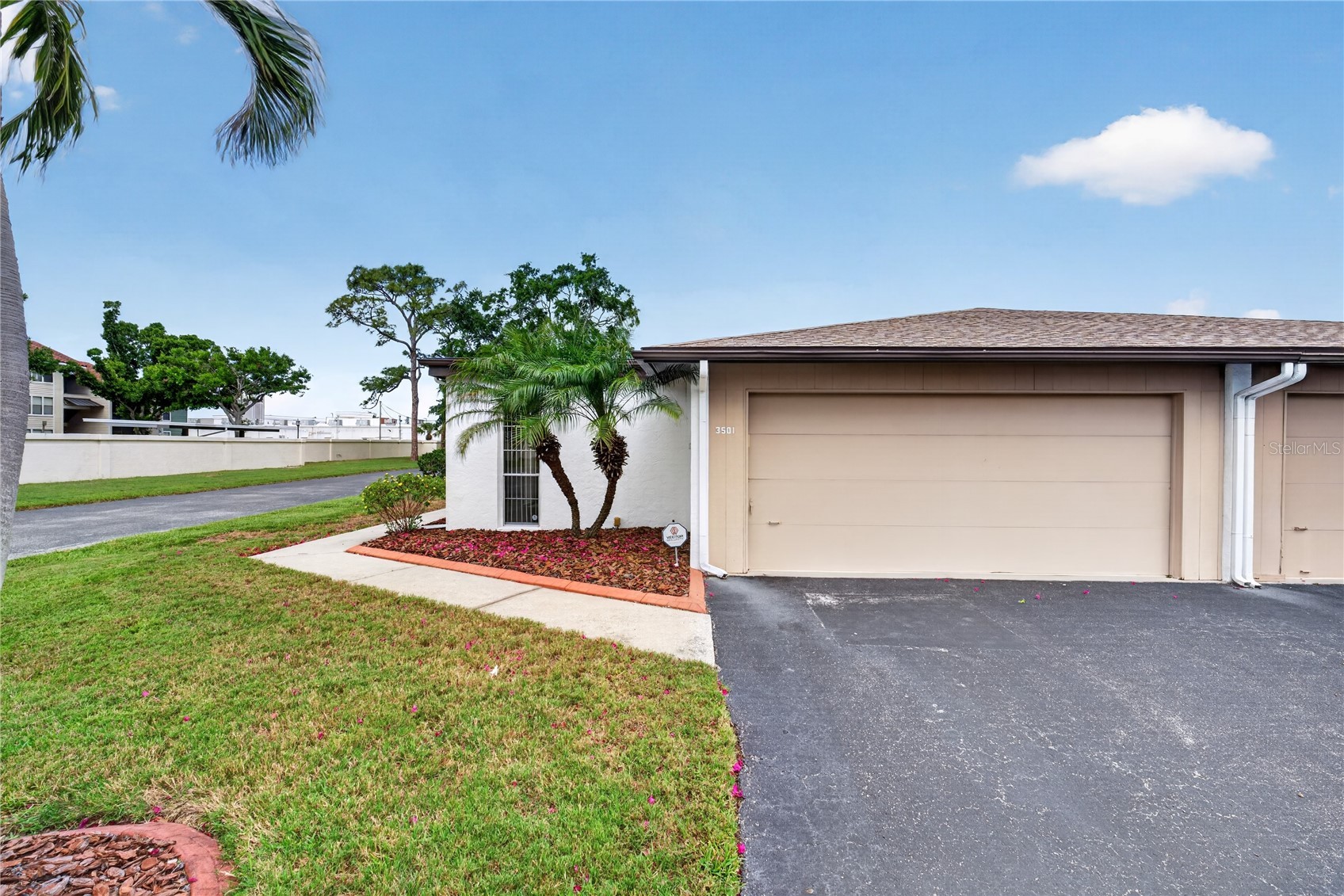 3501 N VILLAGE COURT 220