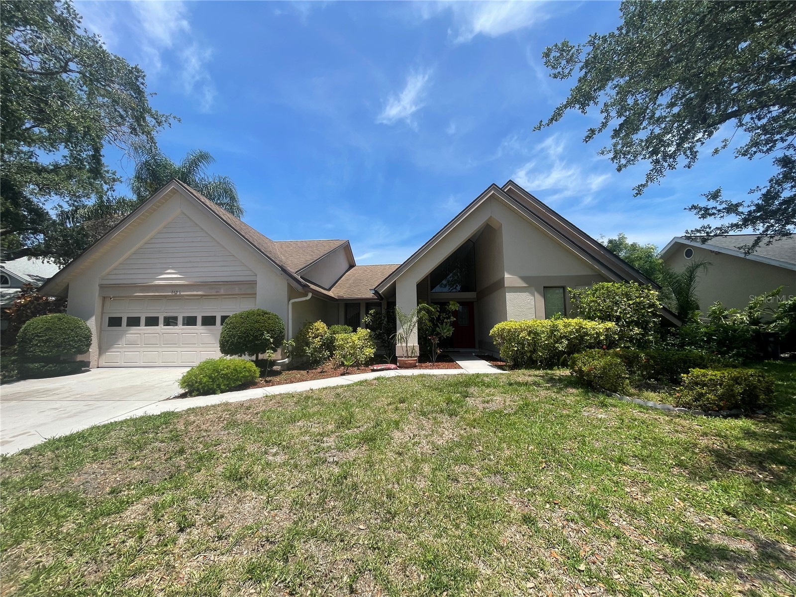 4696 LONG LAKE DRIVE