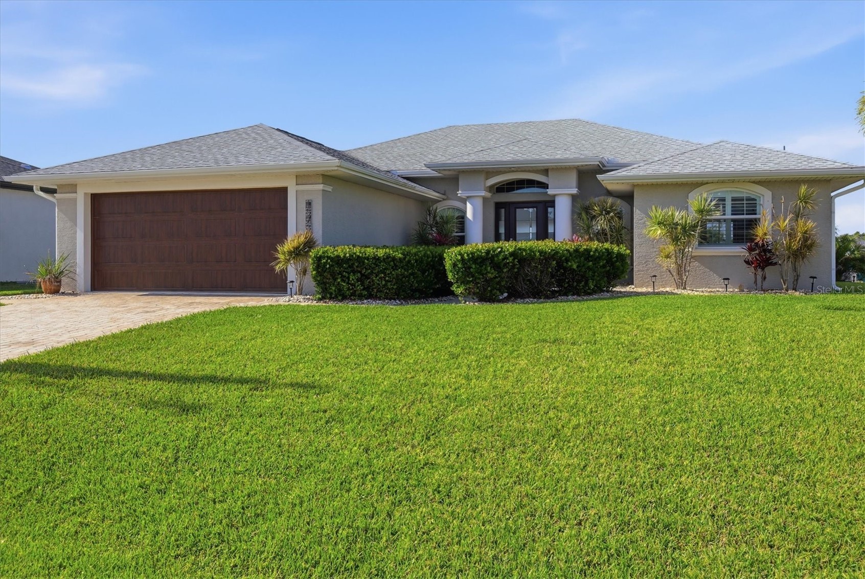 15738 APPLEWHITE CIRCLE