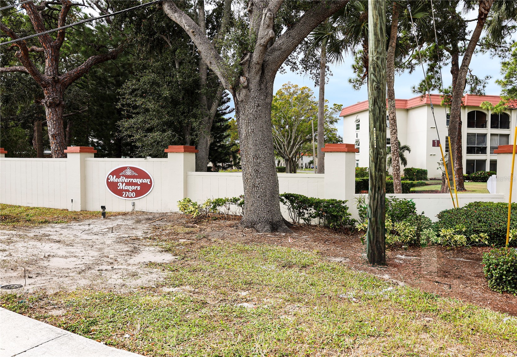 2700 BAYSHORE BOULEVARD 2105