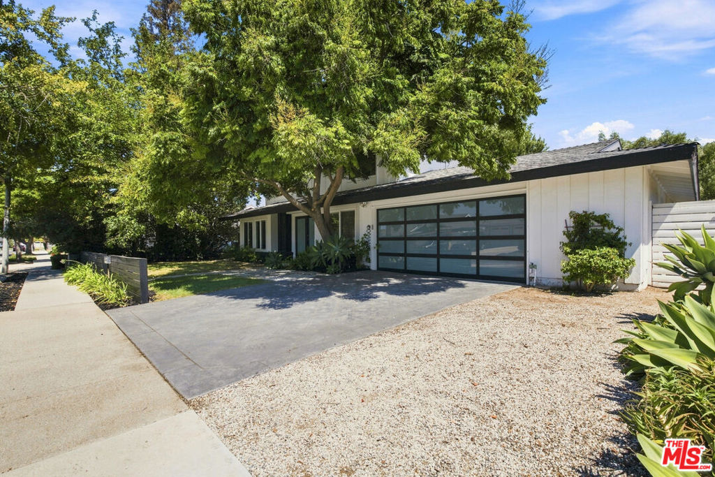 250 Lupe Avenue