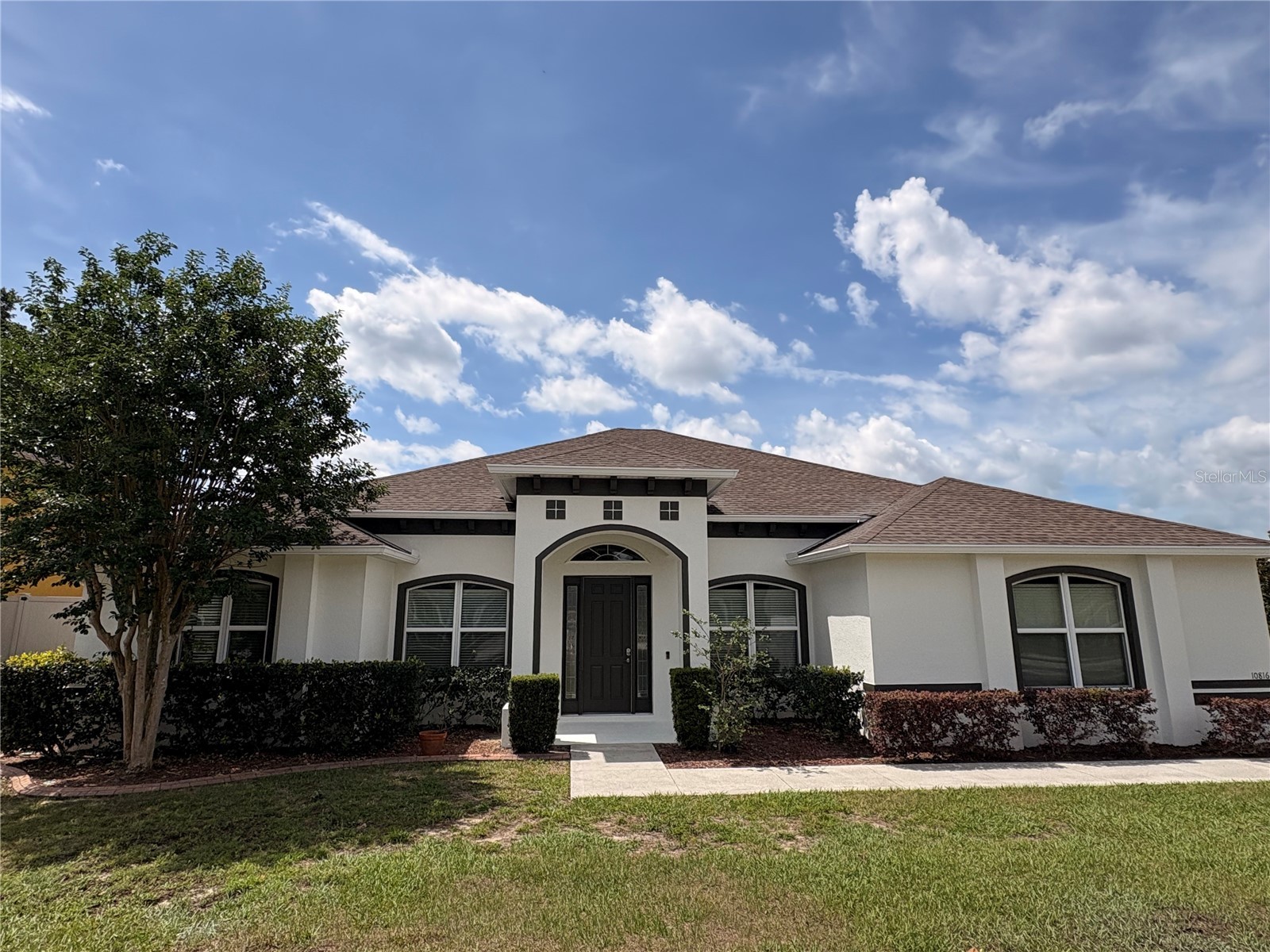 10816 WYANDOTTE DRIVE