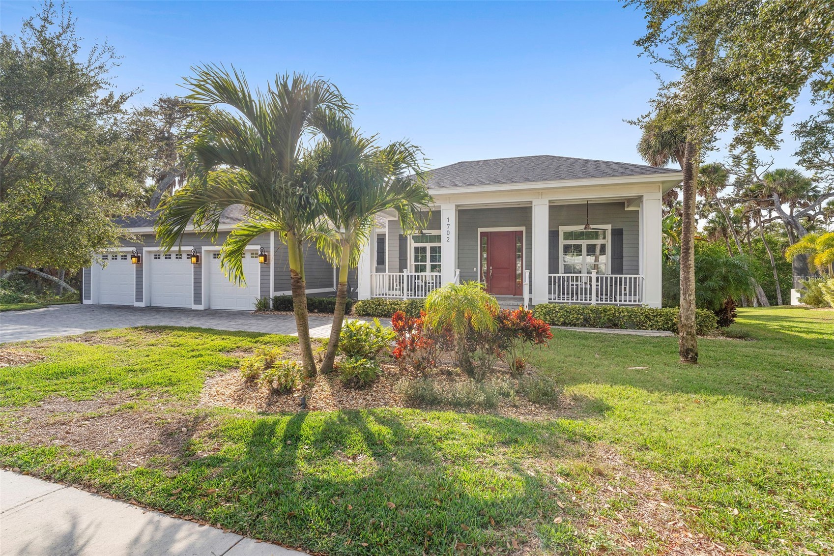 1702 SAXON DRIVE
