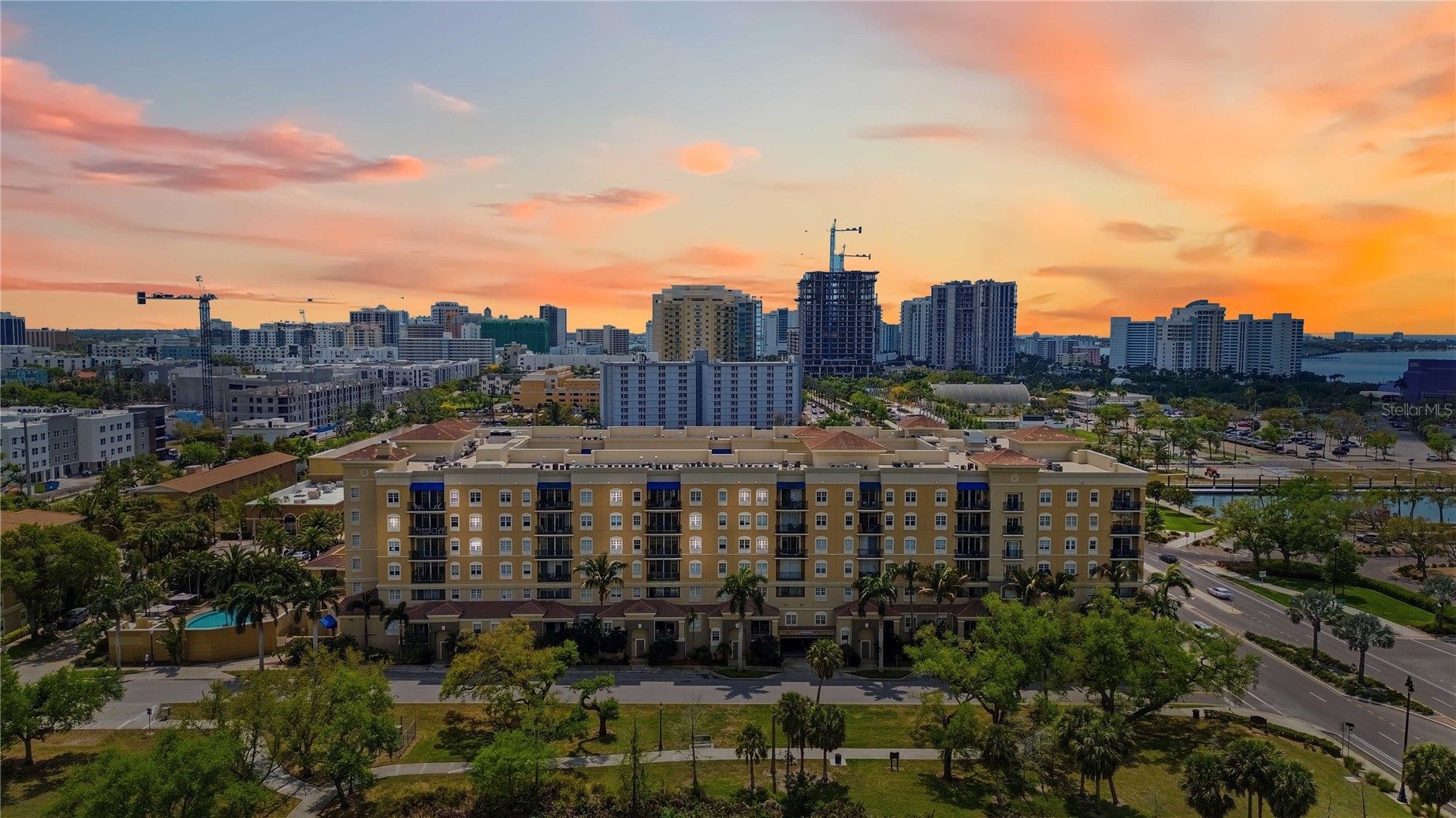 1064 N TAMIAMI TRAIL 1406