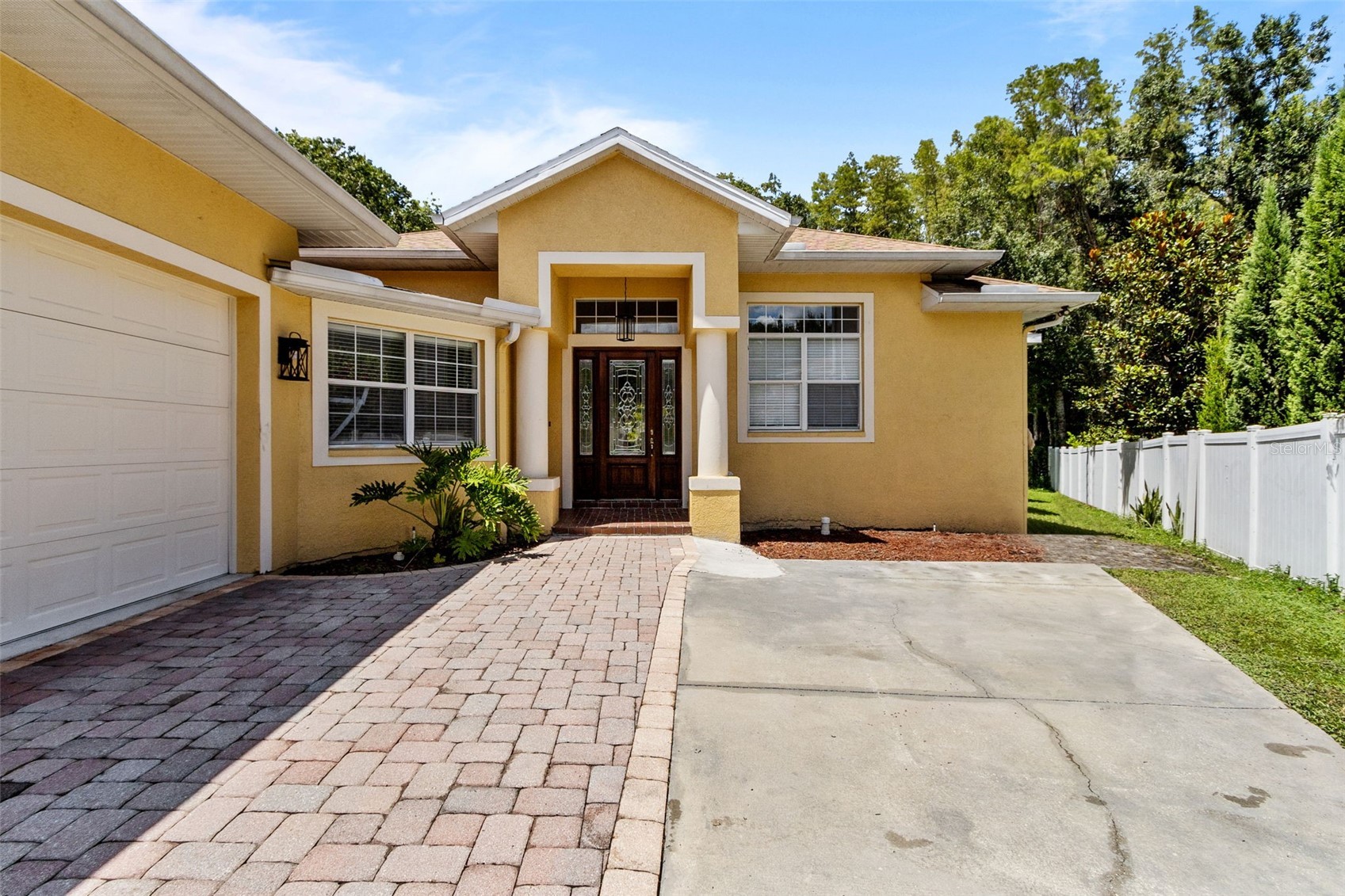 4116 WOODACRE LANE