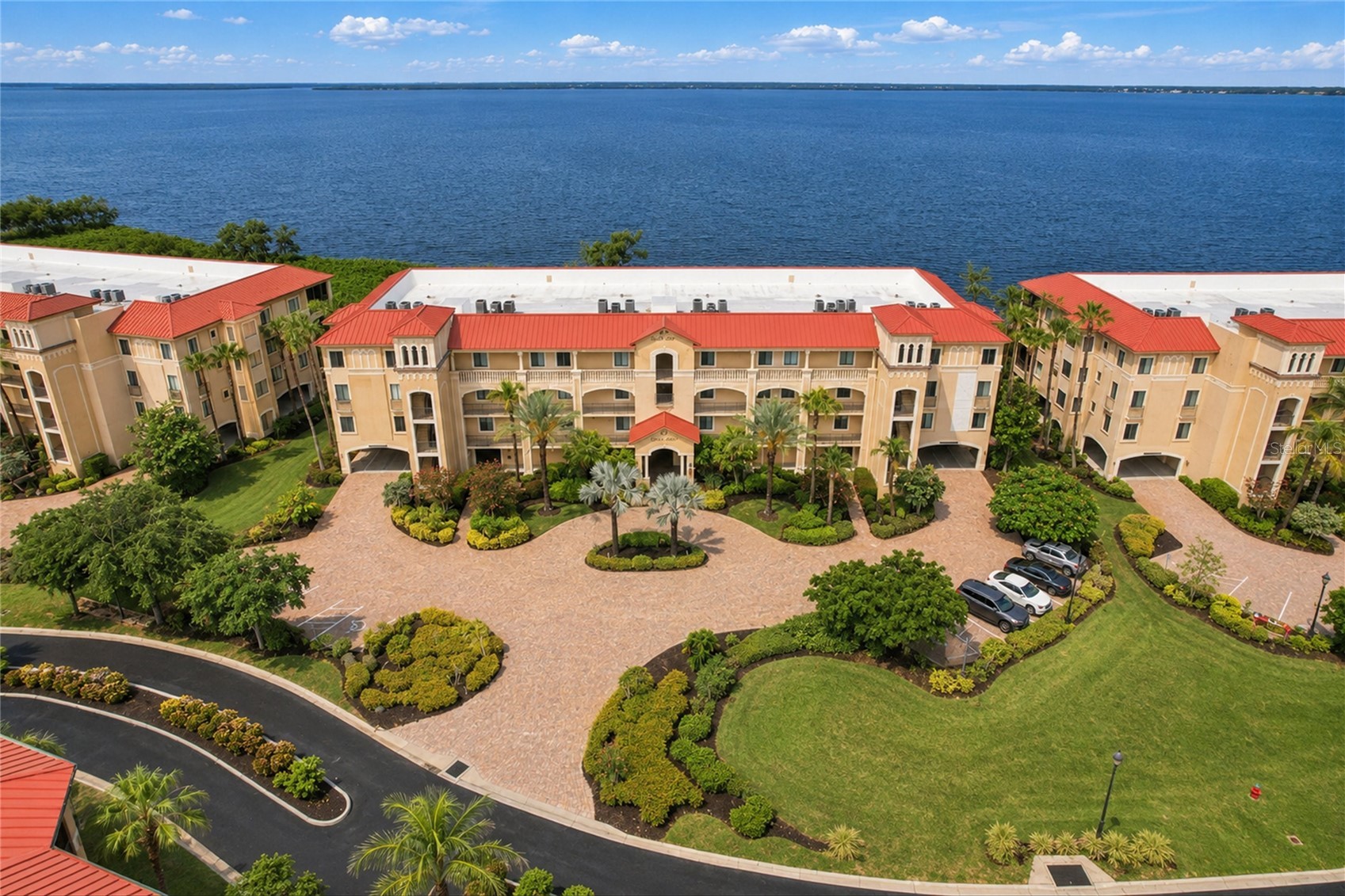 87 VIVANTE BOULEVARD 206