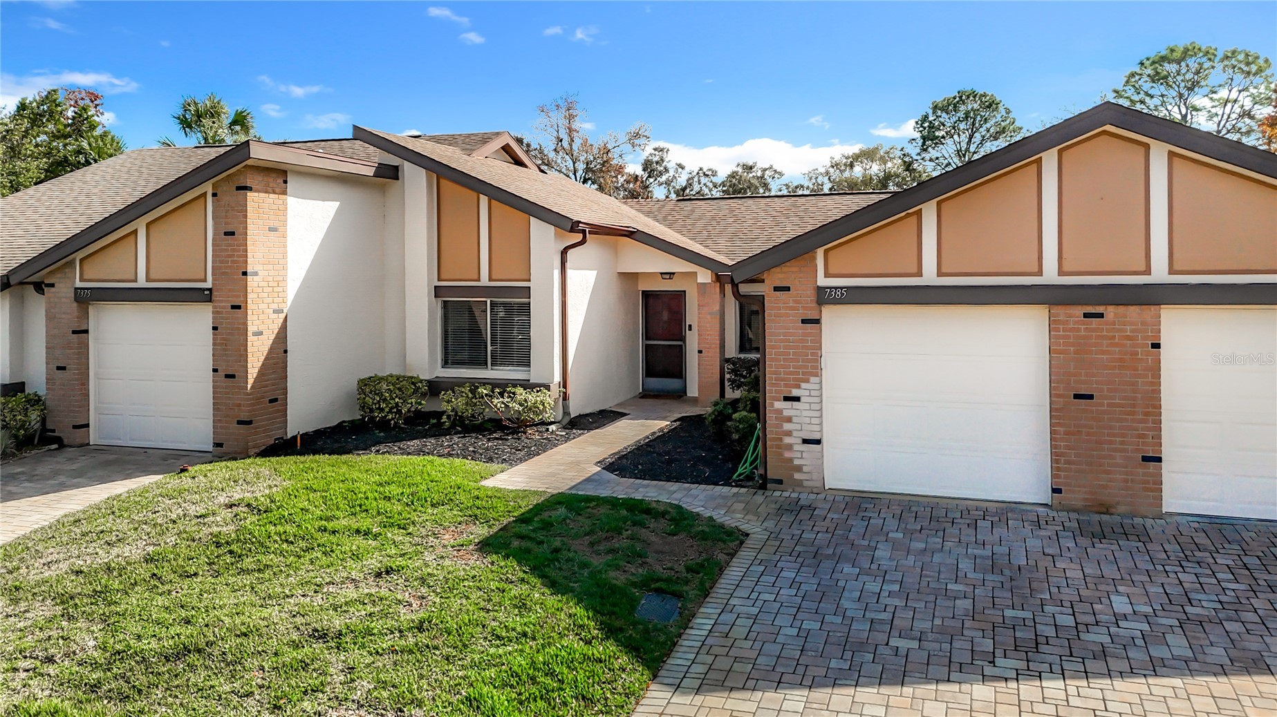 7385 CRESTWOOD DRIVE