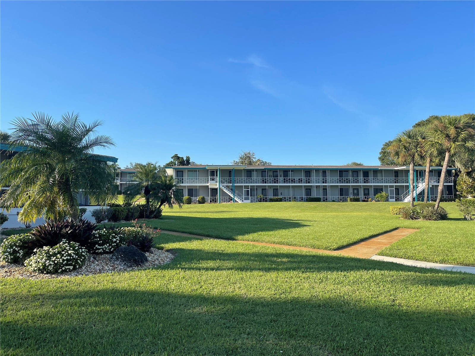 1600 W LAKE PARKER DRIVE A25