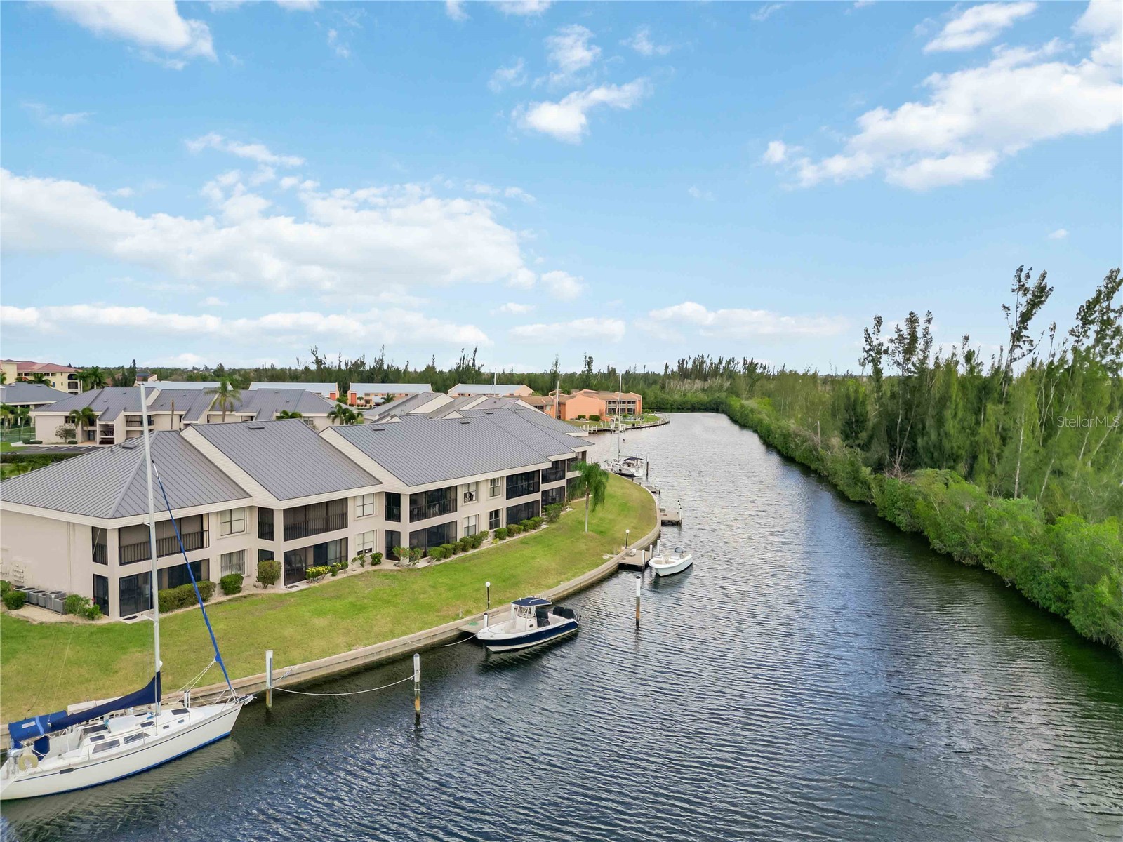 3256 WHITE IBIS COURT 324
