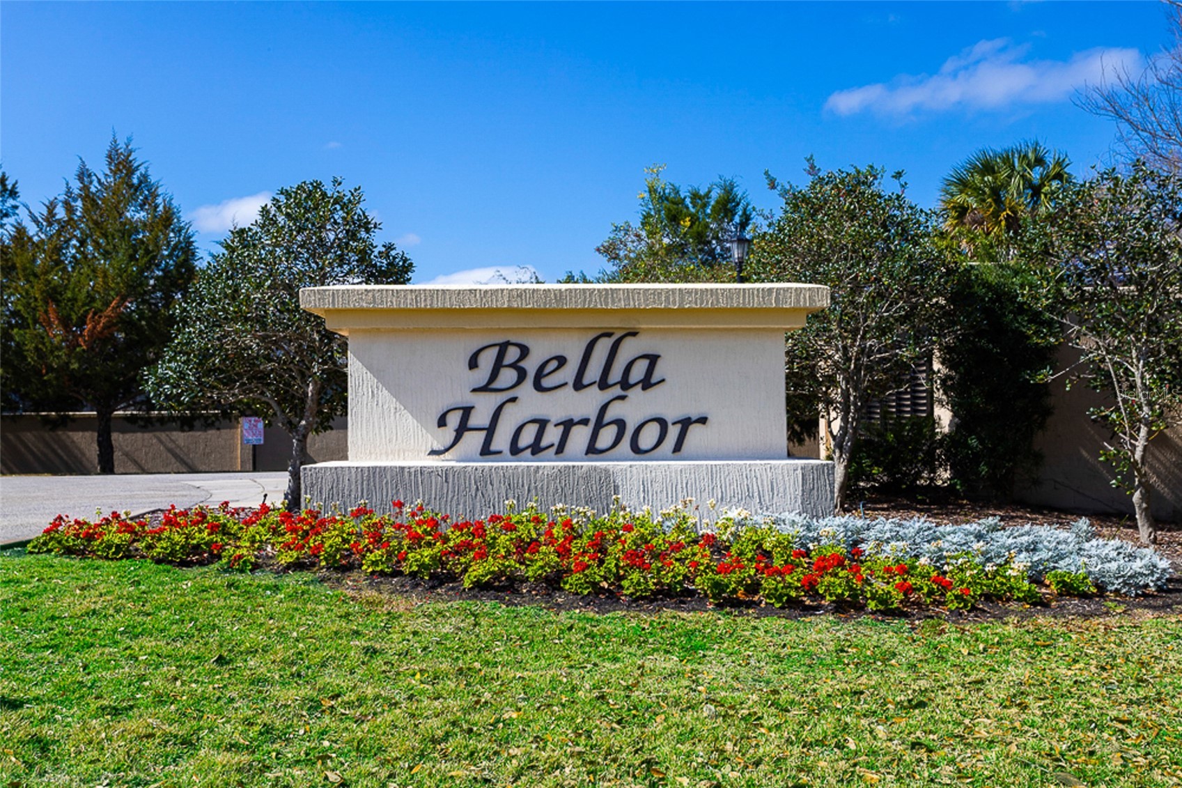 300 BELLA HARBOR COURT 101