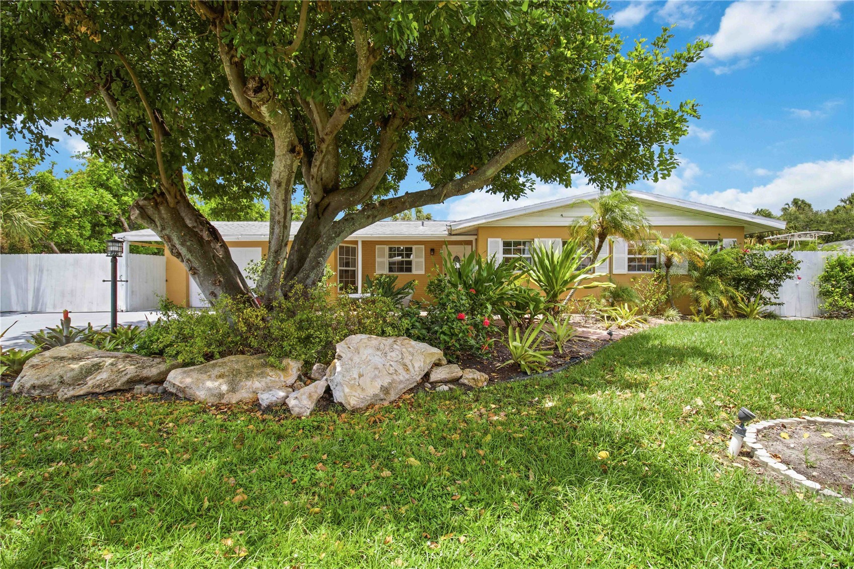 5720 24TH STREET COURT W