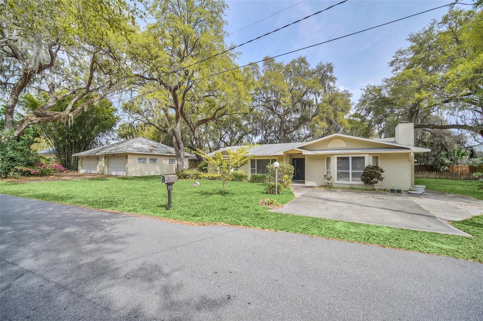 581 WOODLAWN TERRACE