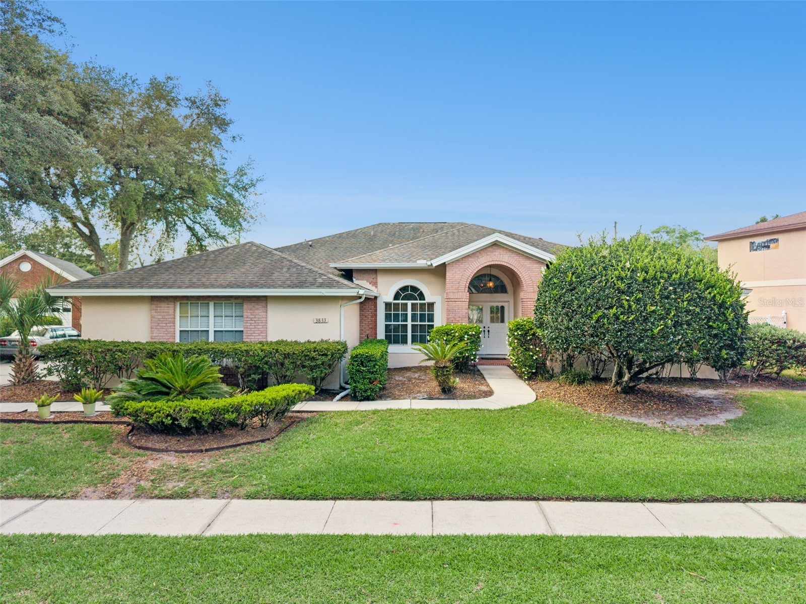 3833 SANIBEL COVE