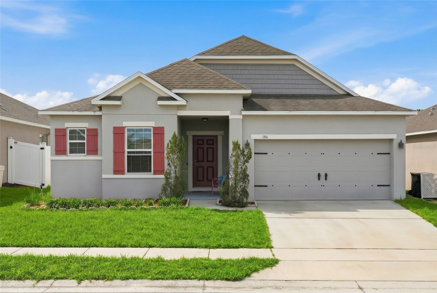 186 FLATWOODS LOOP