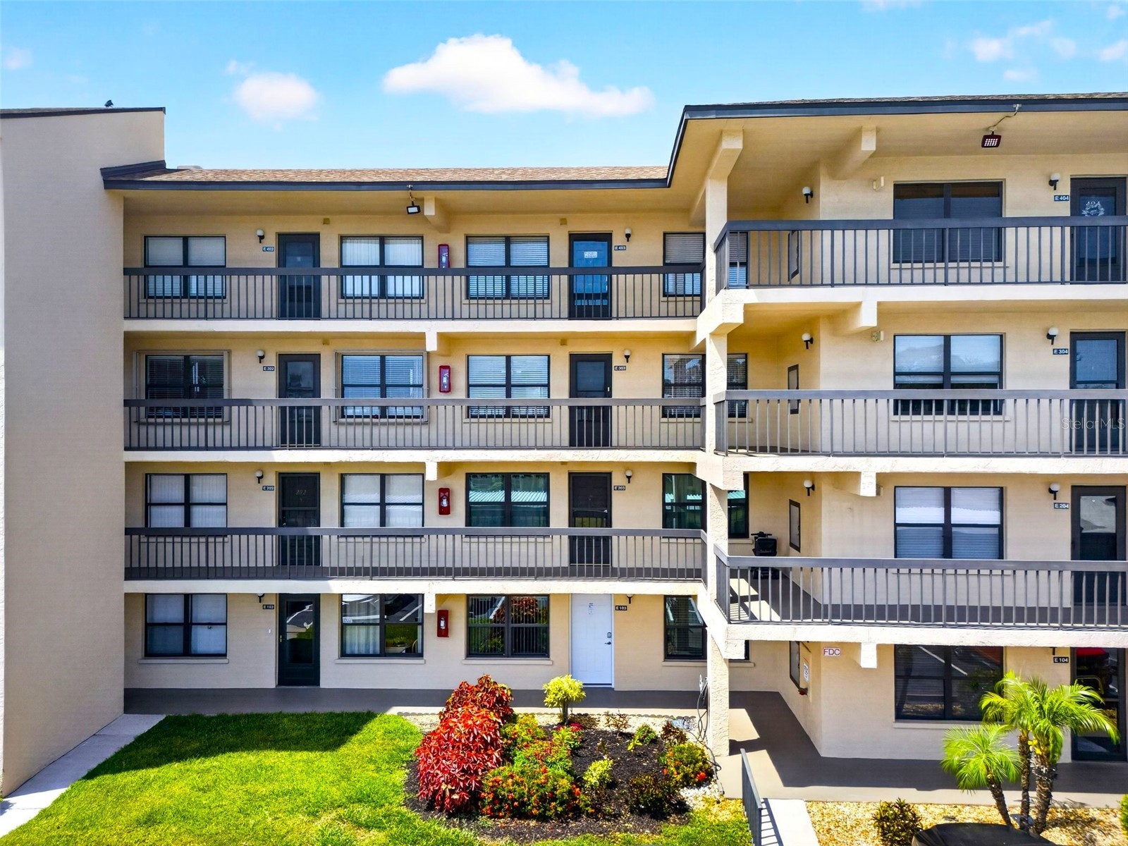 505 30TH AVENUE W E303