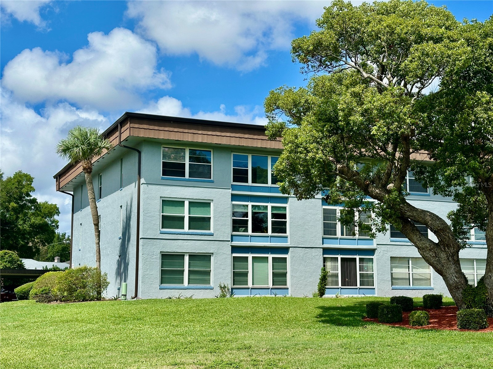 333 LAKE HOWARD DRIVE NW 304B
