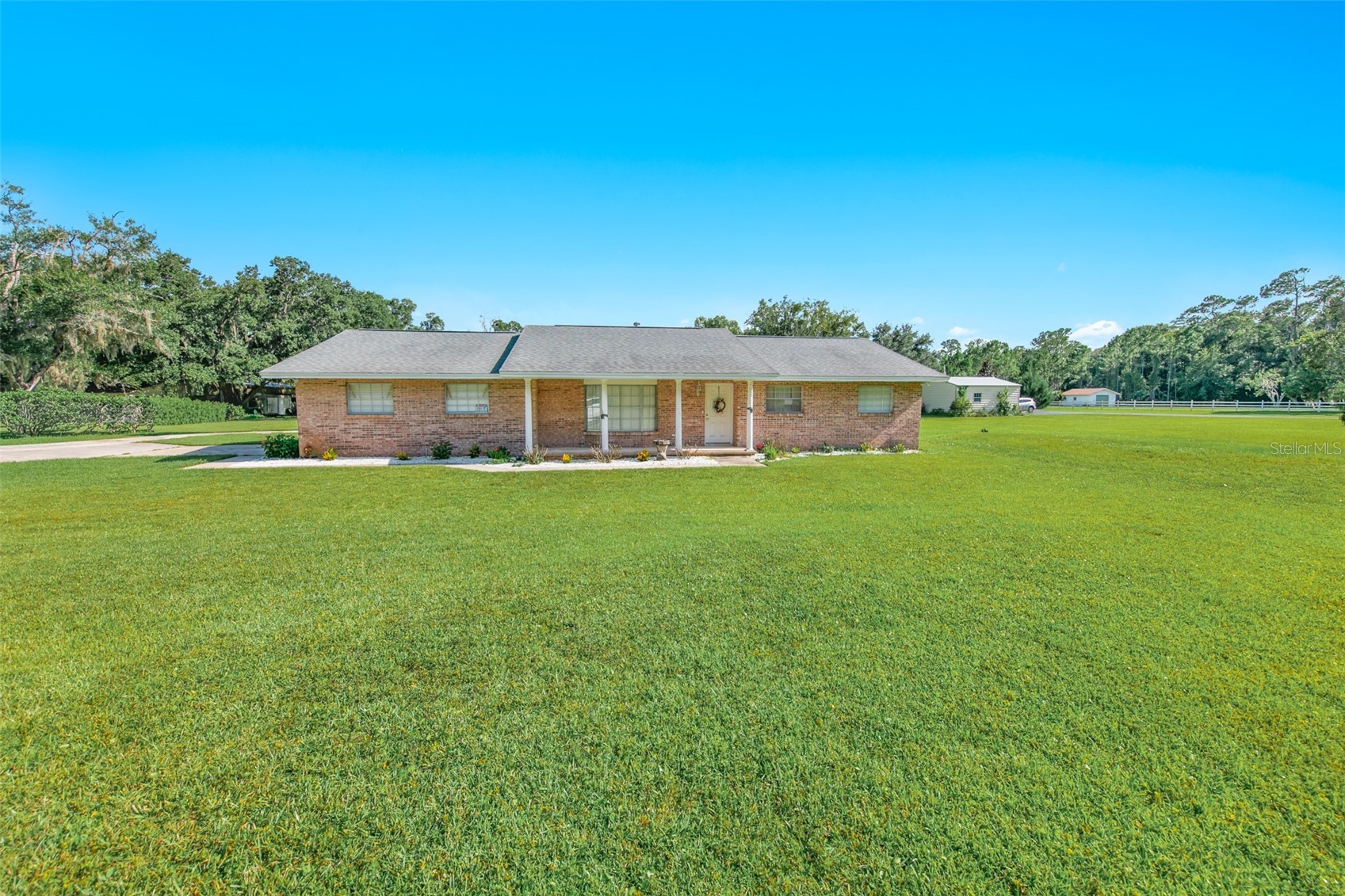 2041 HALIFAX DRIVE