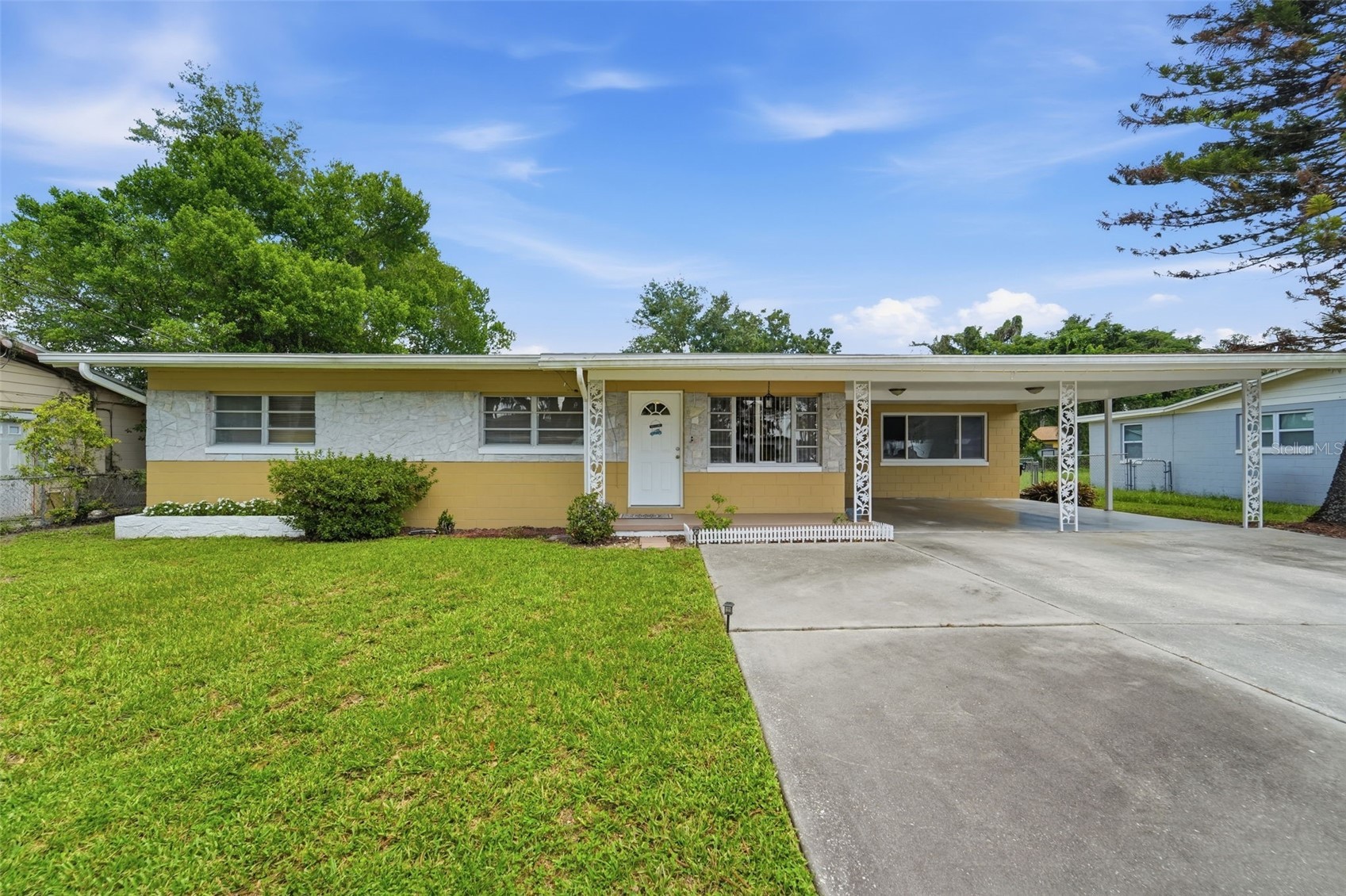 123 E LAKE MARY DRIVE