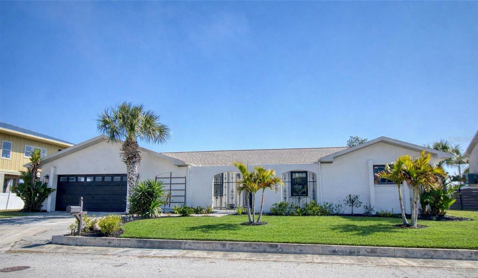 13804 PLUMOSA AVENUE