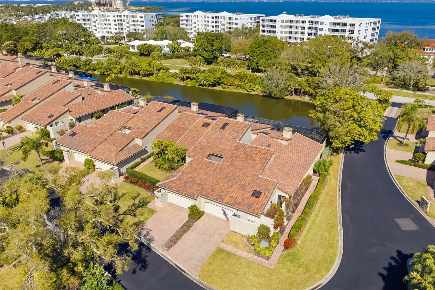 2326 HARBOUR OAKS DRIVE