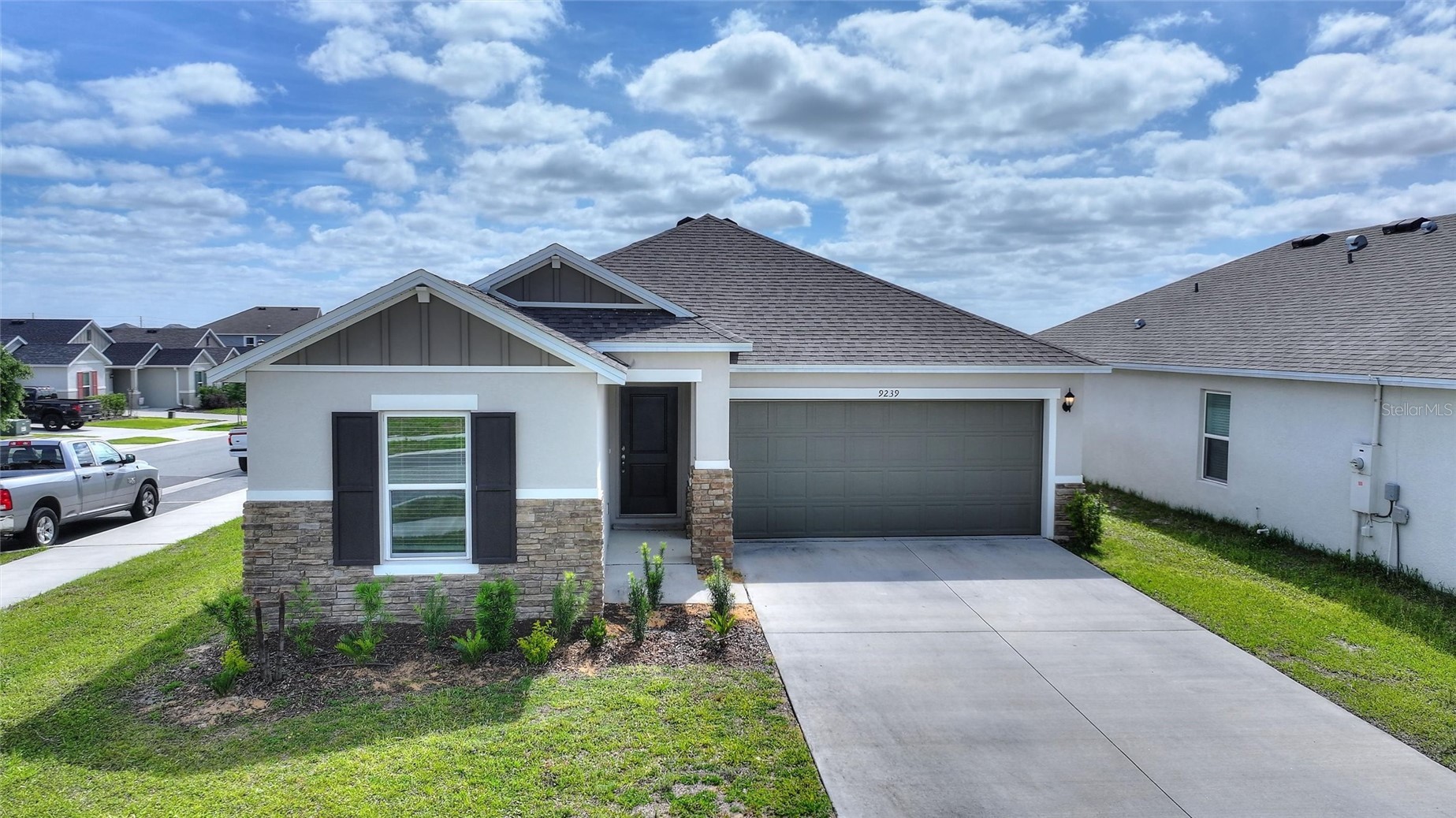 9239 WESTSIDE HILLS DR