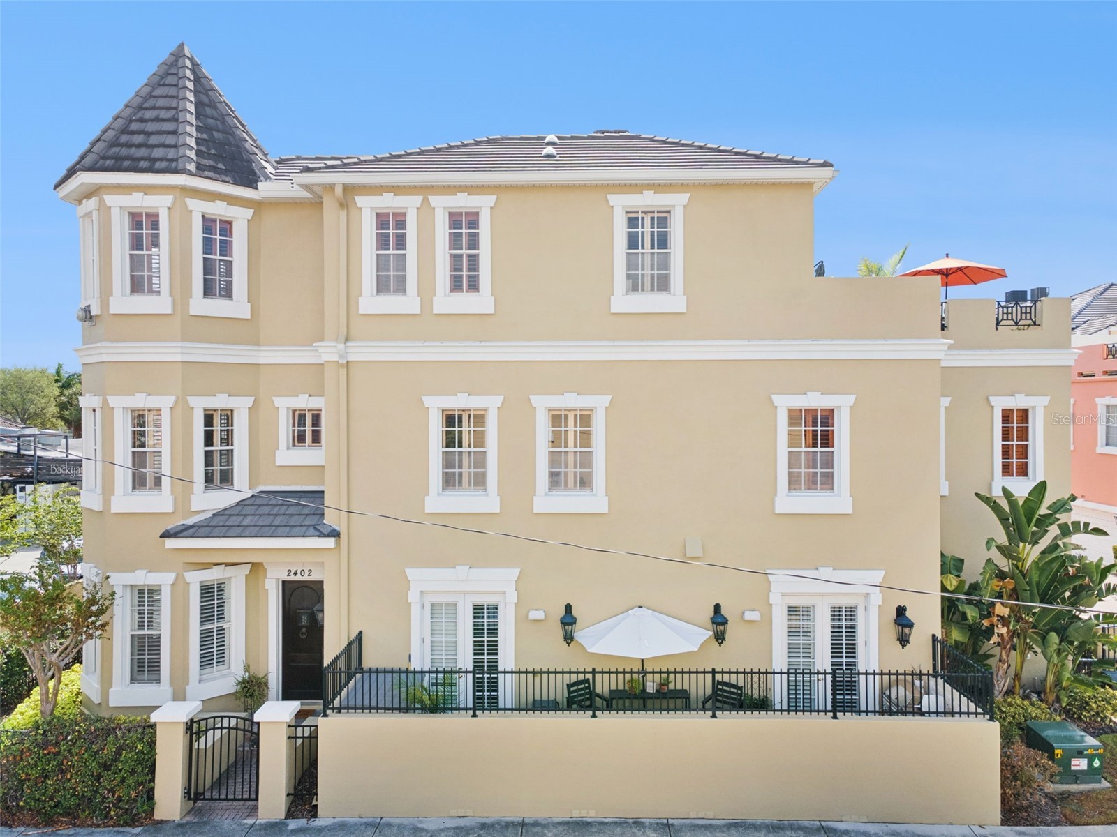 2402 VICTORIA GARDENS LANE
