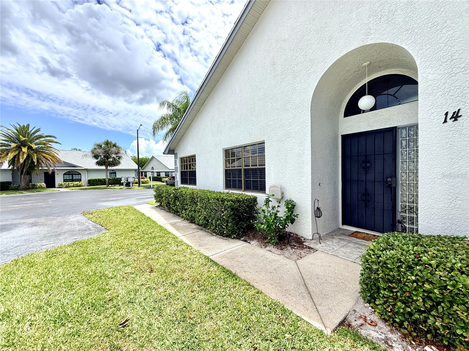 2749 COUNTRYSIDE BOULEVARD 14