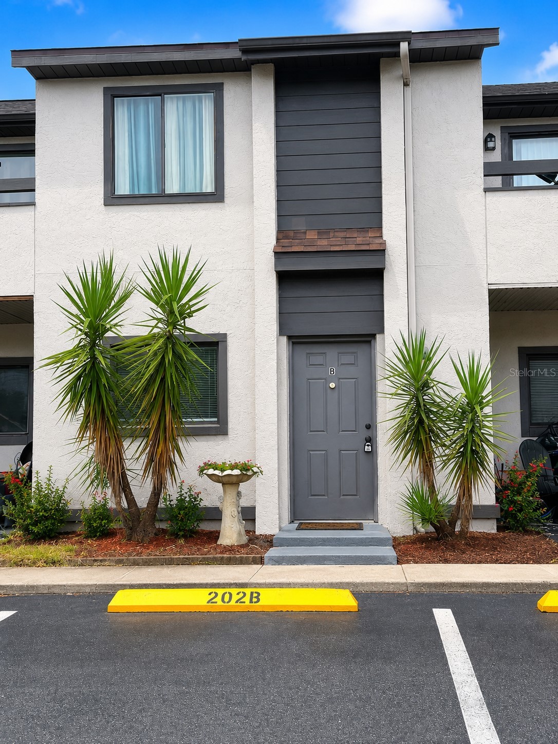 202 EDEN LANE B