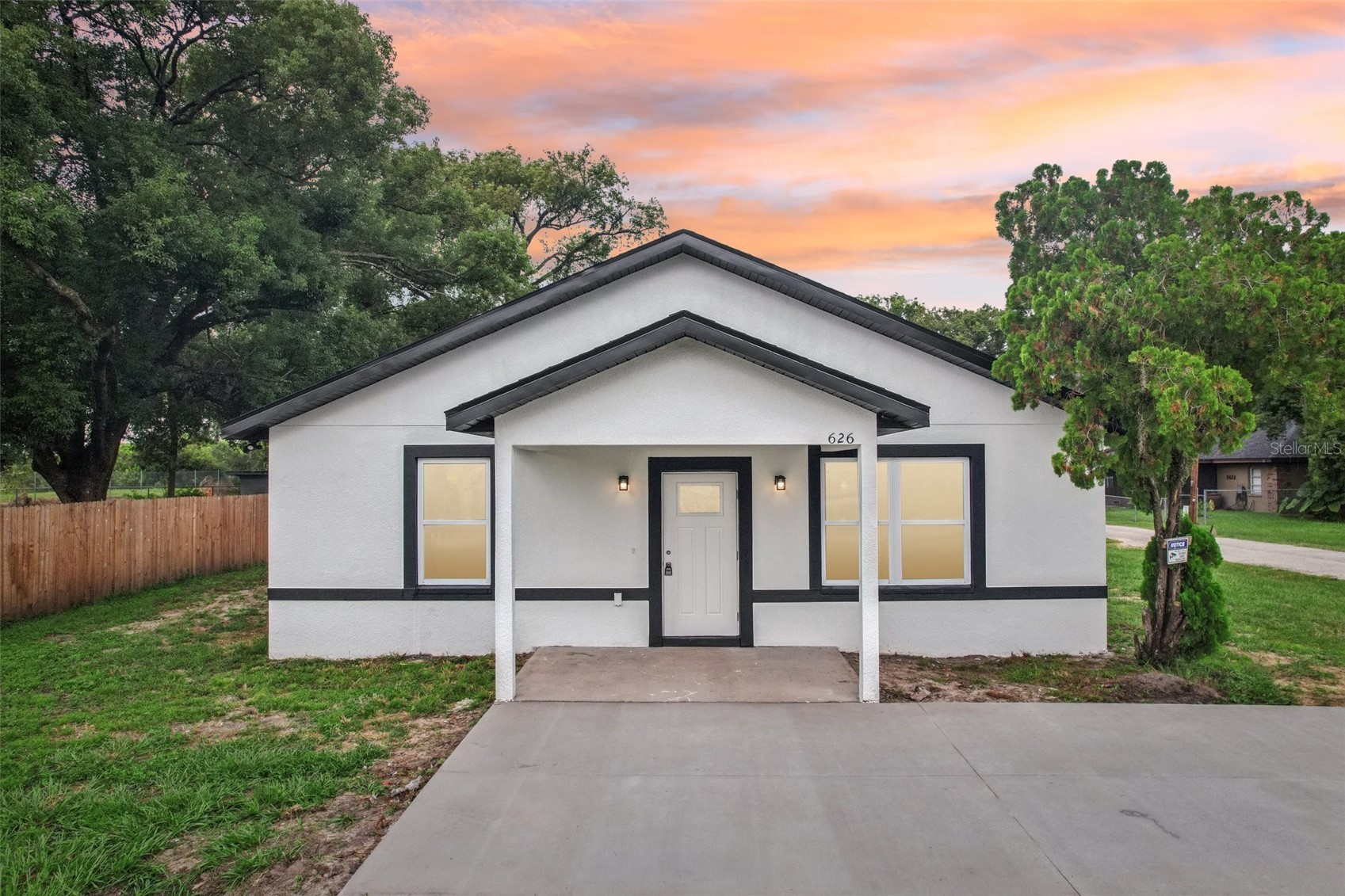 626 WOODLAND AVENUE