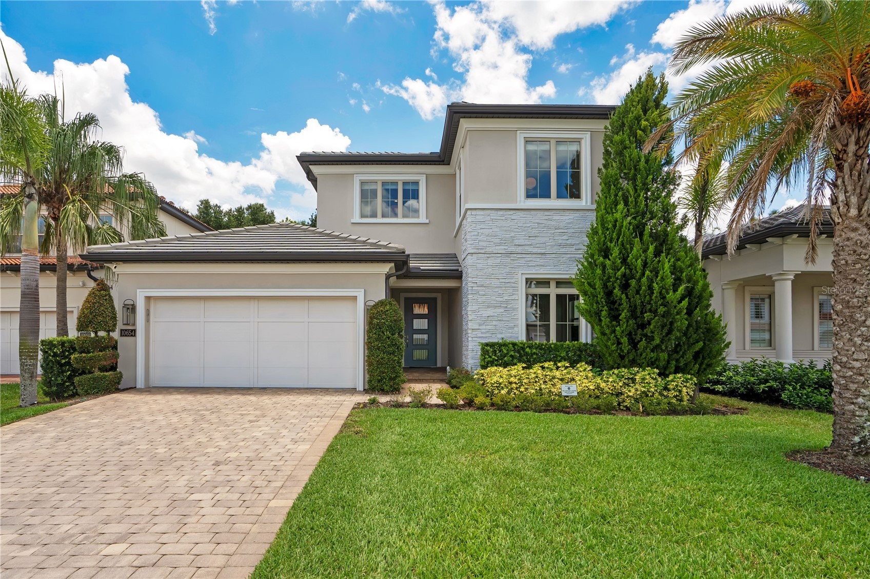 10654 ROYAL CYPRESS WAY
