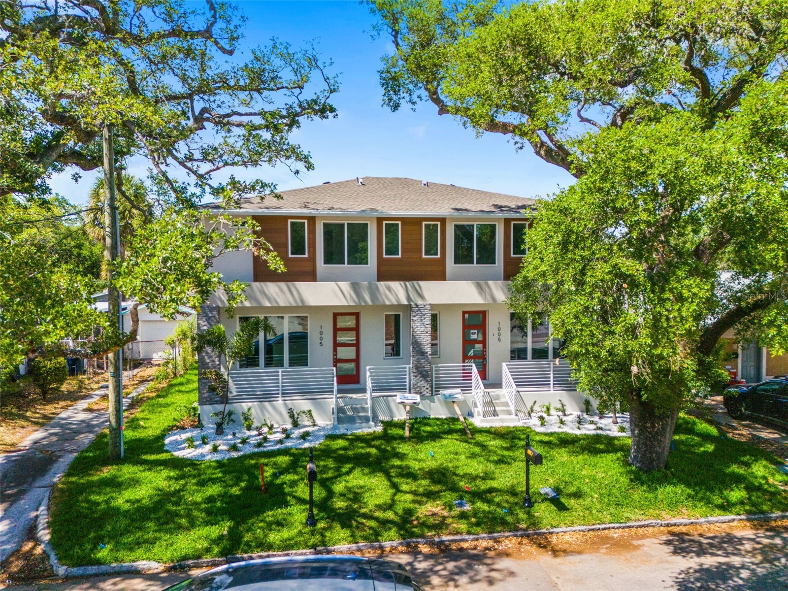 1005 W CYPRESS STREET 1