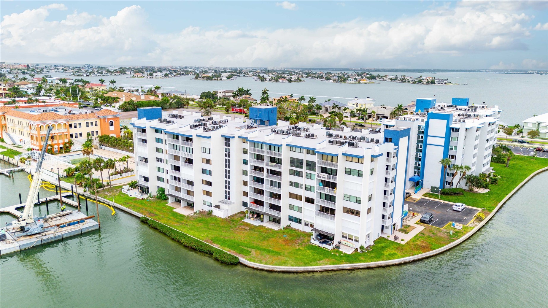 450 TREASURE ISLAND CAUSEWAY 311