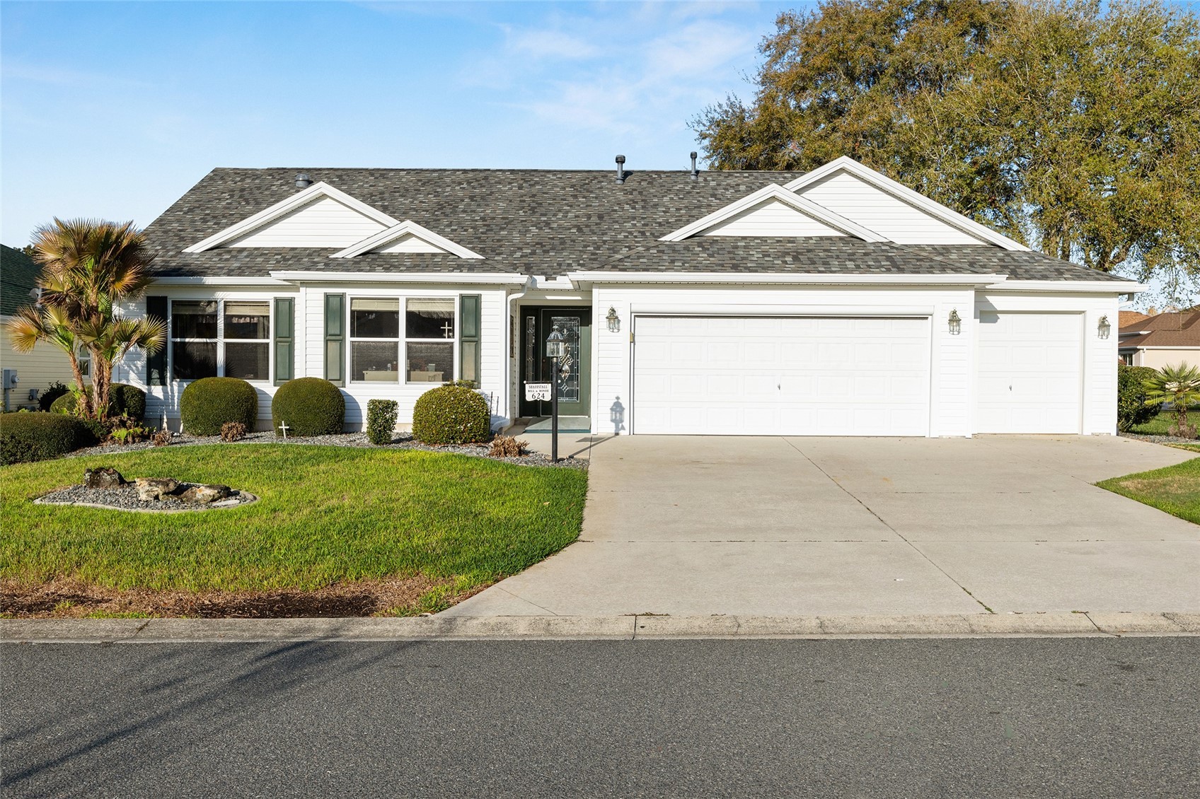 624 FAYETTE COURT