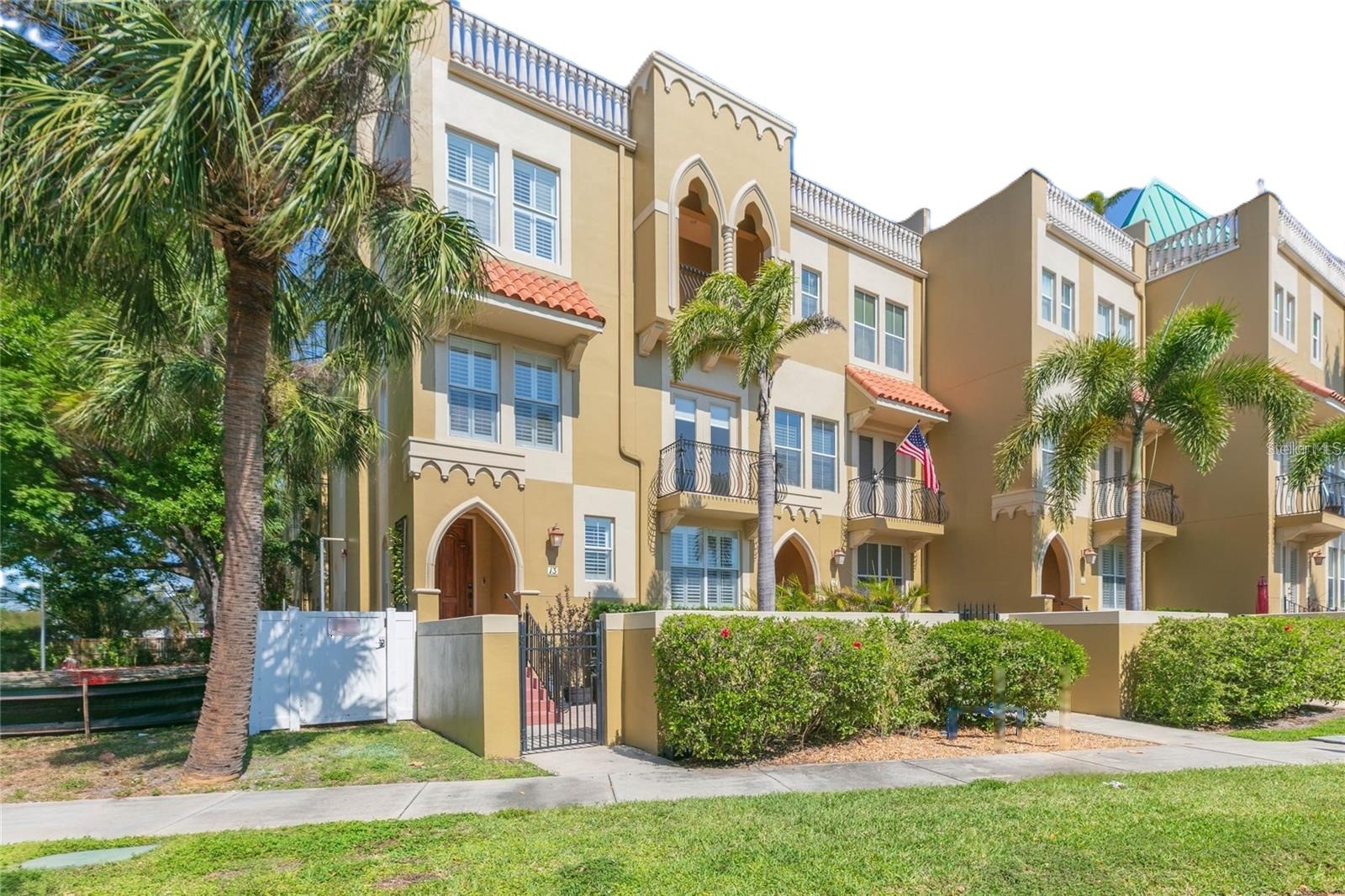 114 E DAVIS BOULEVARD 13