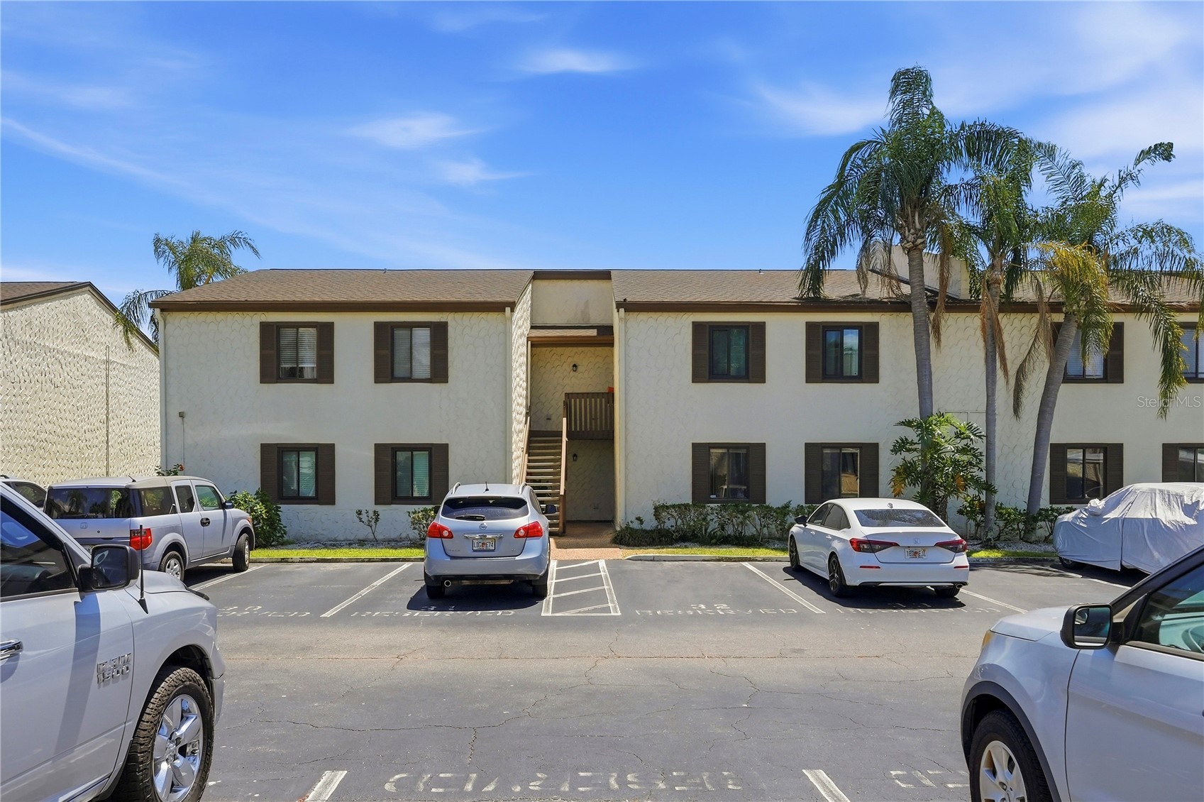 724 115 AVENUE N 2205