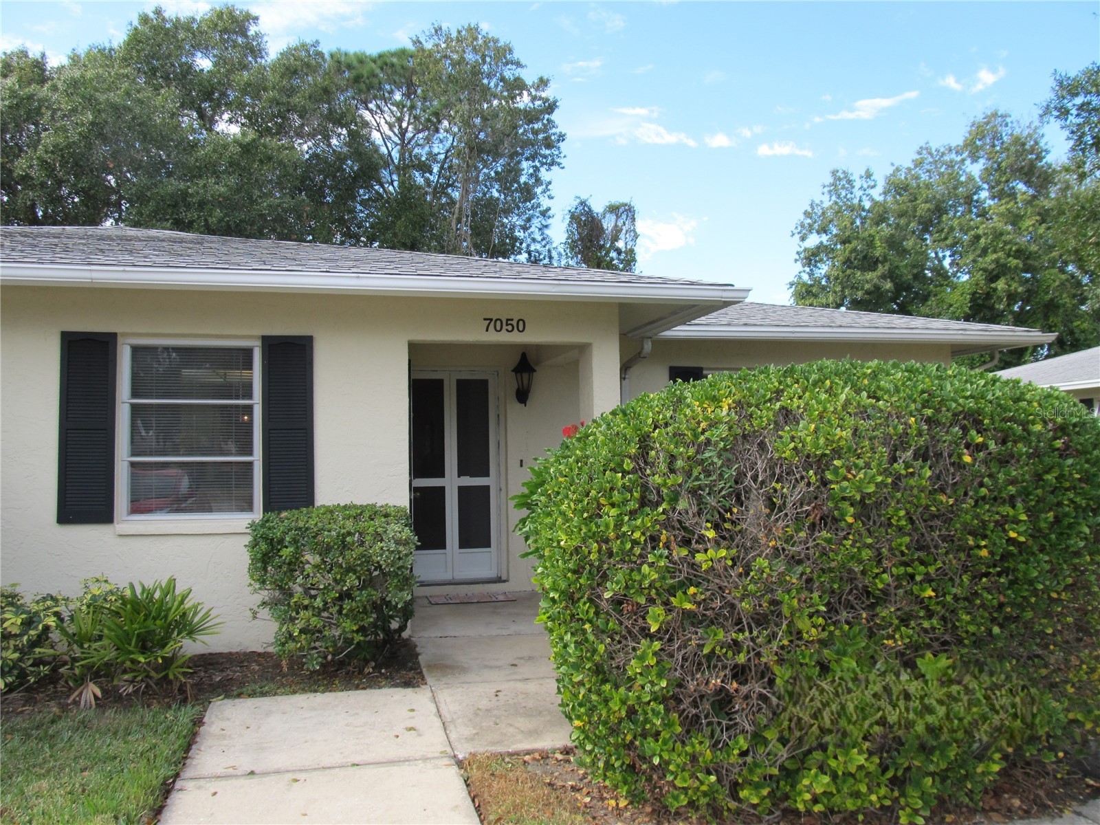 7050 W COUNTRY CLUB DRIVE N 10-A