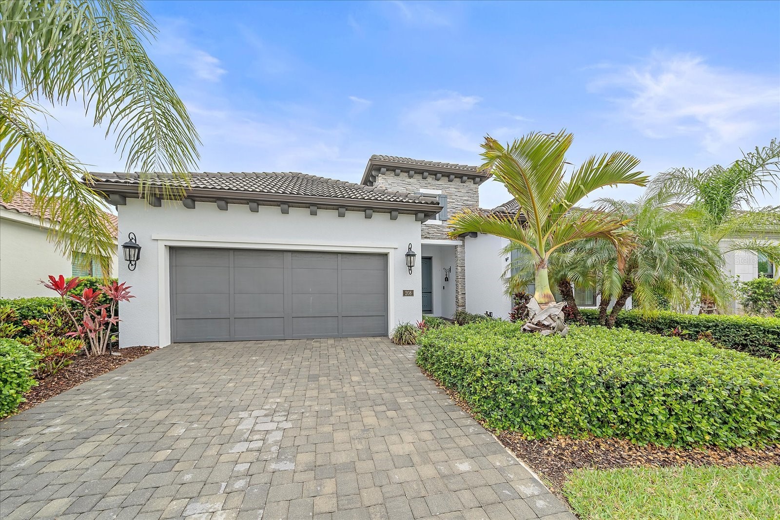 208 CORELLI DRIVE
