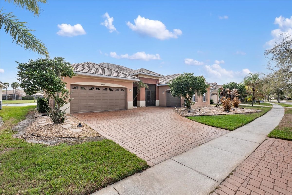 3533 SOMERSET CIRCLE