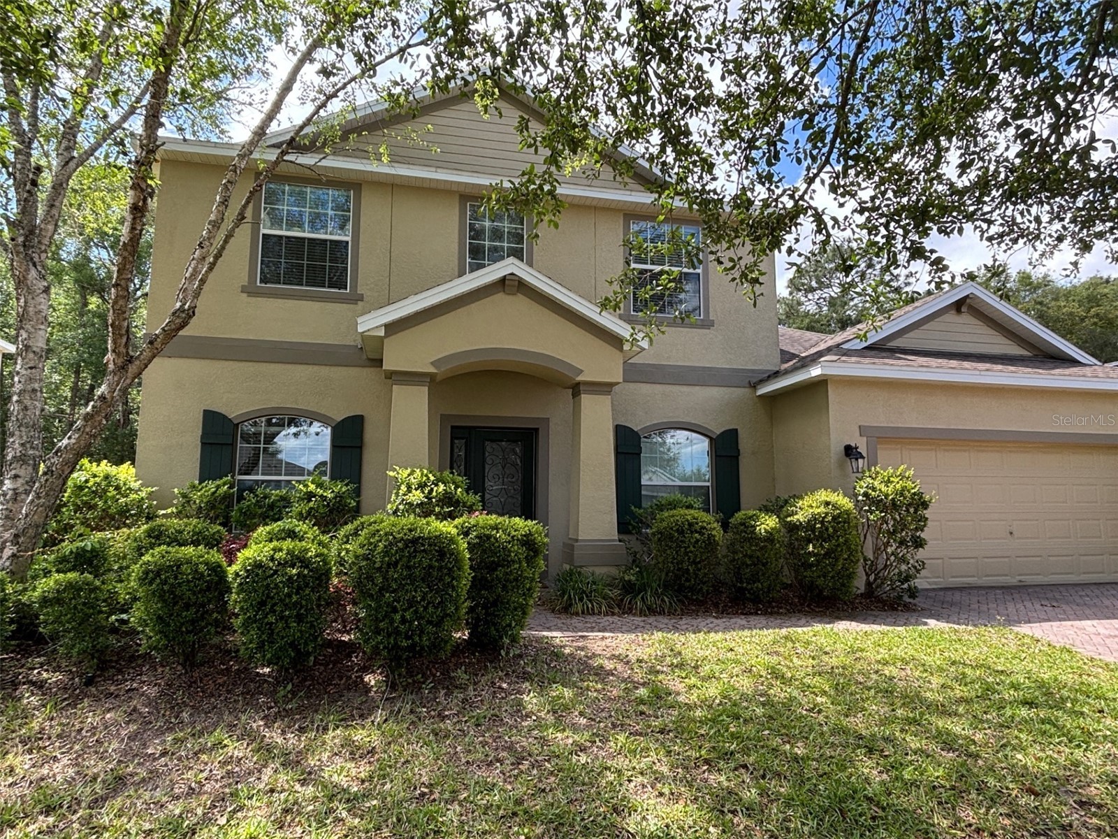 1604 BLUE GRASS BOULEVARD